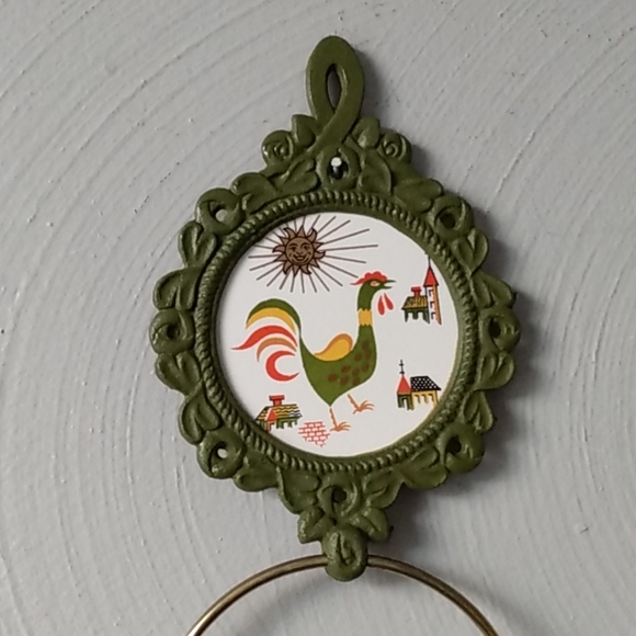 Home Interiors Vintage cast iron metal ceramic towel holder - Picture 3 of 13